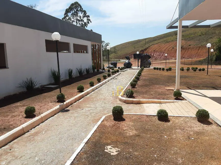 Foto 1 de Terreno / Lote à venda, 610m2 em Chacara - MG