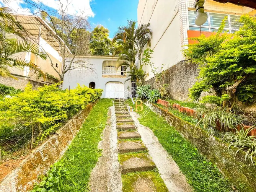 Foto 1 de Casa com 4 quartos à venda, 375m2 em São Pedro, Juiz De Fora - MG