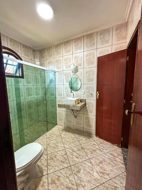 Foto 2 de Casa de Condomínio com 5 quartos à venda, 1000m2 em Previdenciários, Juiz De Fora - MG