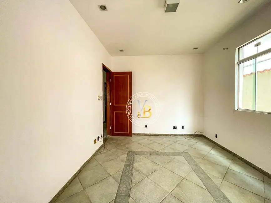 Casa com 4 quartos para alugar, 500m2 em Cerâmica, Juiz De Fora - MG - imagem 3 Foto 3 de Casa com 4 quartos para alugar, 500m2 em Cerâmica, Juiz De Fora - MG