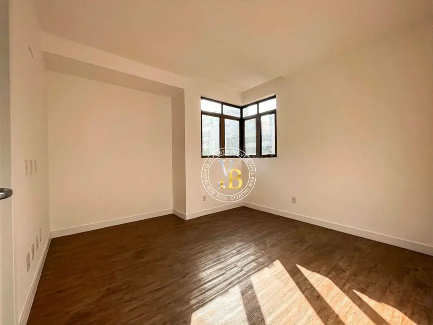 Apartamento com 4 quartos à venda, 320m2 em Centro, Juiz De Fora - MG - imagem 6 Foto 6 de Apartamento com 4 quartos à venda, 320m2 em Centro, Juiz De Fora - MG