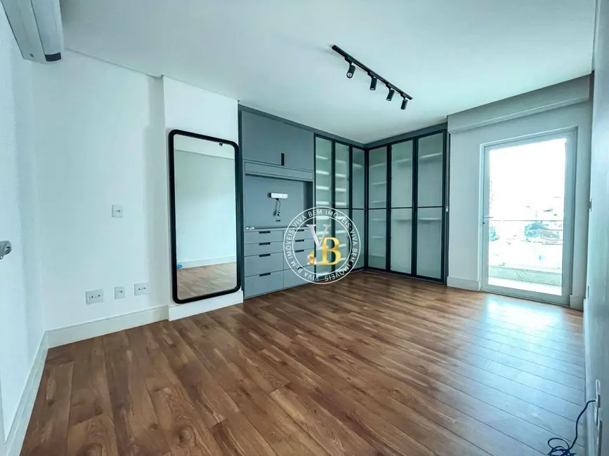 Apartamento com 4 quartos à venda, 200m2 em Centro, Juiz De Fora - MG - imagem 8 Foto 8 de Apartamento com 4 quartos à venda, 200m2 em Centro, Juiz De Fora - MG