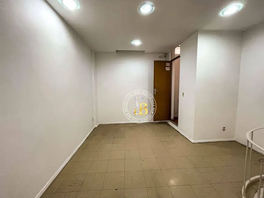 Loja à venda e para alugar, 47m2 em Centro, Juiz De Fora - MG - imagem 5 Foto 5 de Loja à venda e para alugar, 47m2 em Centro, Juiz De Fora - MG