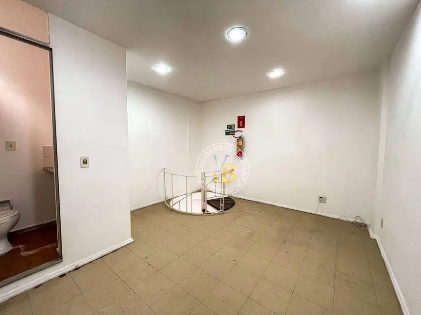 Loja à venda e para alugar, 47m2 em Centro, Juiz De Fora - MG - imagem 6 Foto 6 de Loja à venda e para alugar, 47m2 em Centro, Juiz De Fora - MG