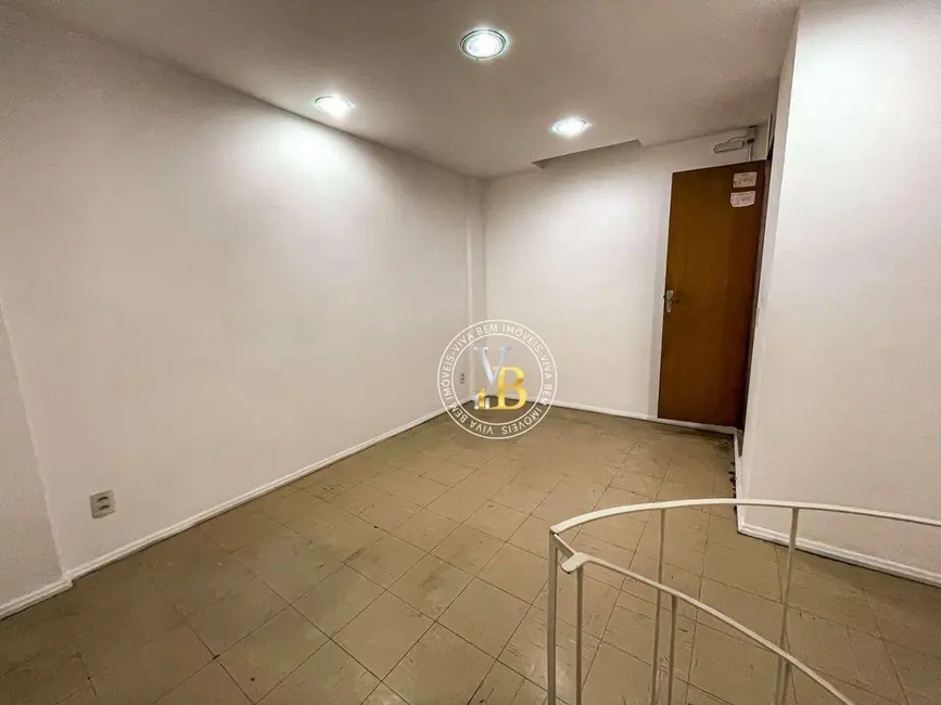 Loja à venda e para alugar, 47m2 em Centro, Juiz De Fora - MG - imagem 4 Foto 4 de Loja à venda e para alugar, 47m2 em Centro, Juiz De Fora - MG