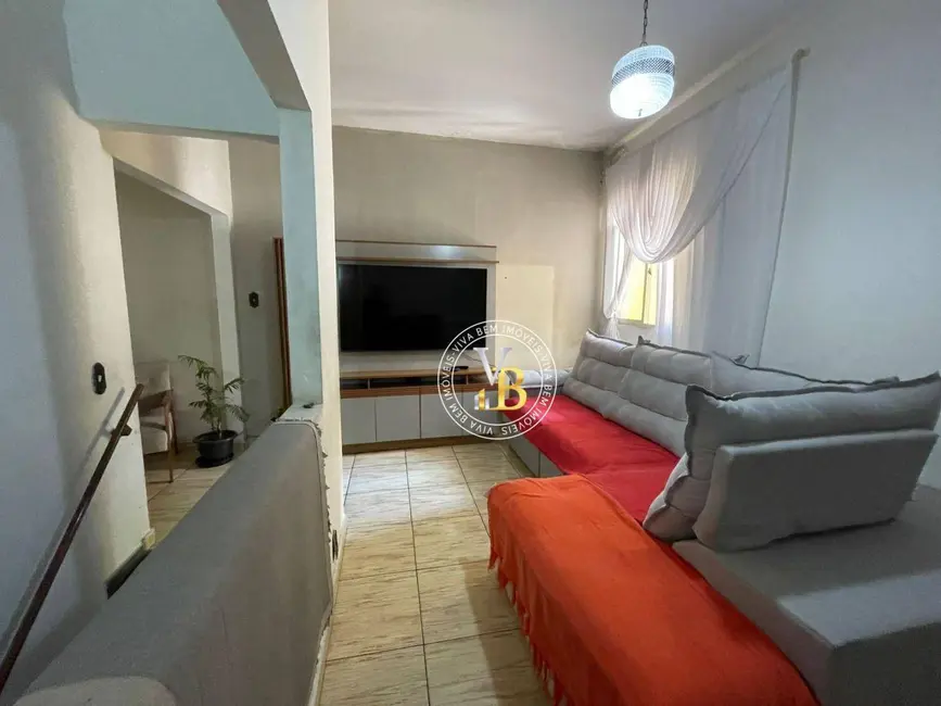 Foto 2 de Casa com 5 quartos à venda, 300m2 em Santa Luzia, Juiz De Fora - MG