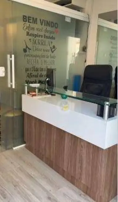 Sala Comercial para alugar, 30m2 em Centro, Juiz De Fora - MG - imagem 2 Foto 2 de Sala Comercial para alugar, 30m2 em Centro, Juiz De Fora - MG