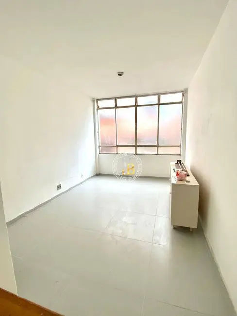 Foto 1 de Kitnet com 1 quarto para alugar, 35m2 em Centro, Juiz De Fora - MG