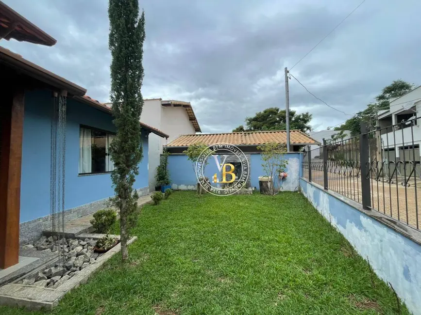 Foto 2 de Casa de Condomínio com 3 quartos à venda, 450m2 em Juiz De Fora - MG