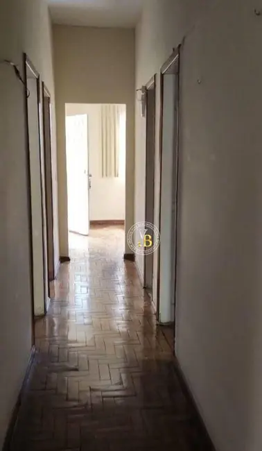 Foto 1 de Casa com 3 quartos à venda, 360m2 em Santa Cruz, Juiz De Fora - MG