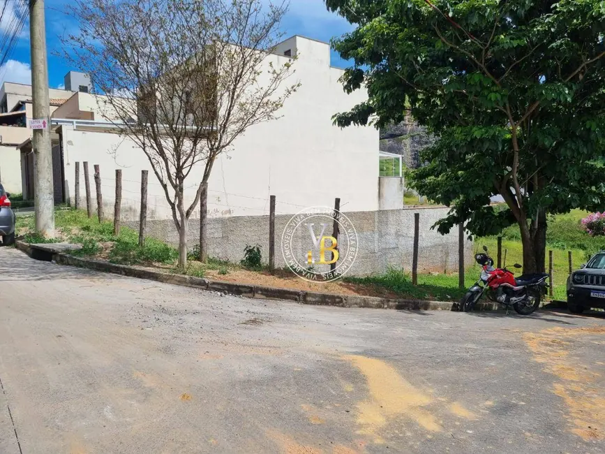 Foto 2 de Terreno / Lote à venda, 243m2 em Nova Era, Juiz De Fora - MG