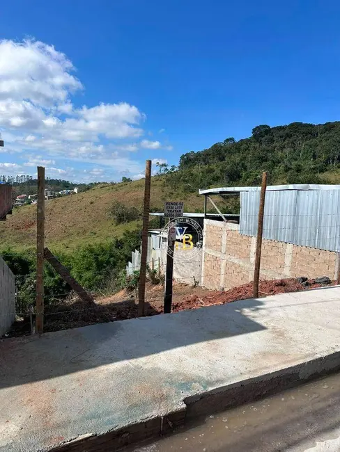 Foto 2 de Terreno / Lote à venda, 360m2 em Previdenciários, Juiz De Fora - MG