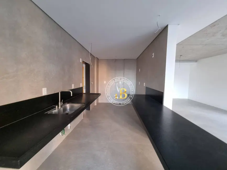Apartamento com 4 quartos à venda, 200m2 em Santa Helena, Juiz De Fora - MG - imagem 8 Foto 8 de Apartamento com 4 quartos à venda, 200m2 em Santa Helena, Juiz De Fora - MG