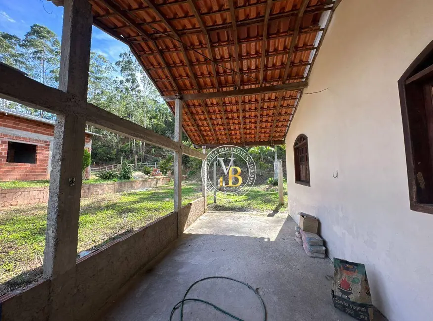 Chácara com 2 quartos à venda, 1500m2 em Igrejinha, Juiz De Fora - MG - imagem 3 Foto 3 de Chácara com 2 quartos à venda, 1500m2 em Igrejinha, Juiz De Fora - MG