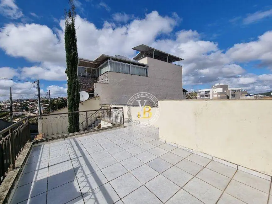 Foto 5 de Casa com 4 quartos à venda, 250m2 em Teixeiras, Juiz De Fora - MG
