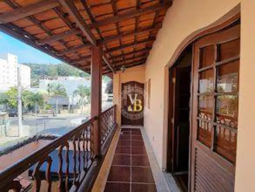 Foto 1 de Casa com 6 quartos à venda, 720m2 em São Mateus, Juiz De Fora - MG