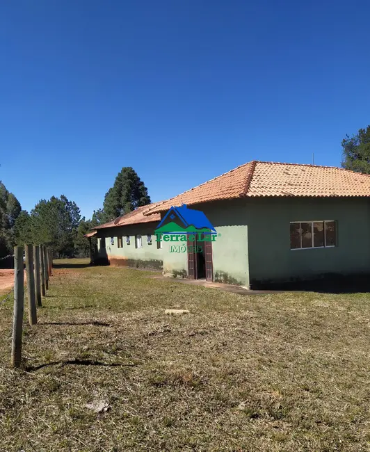 Foto 1 de Casa com 7 quartos à venda, 650m2 em Aiuruoca - MG