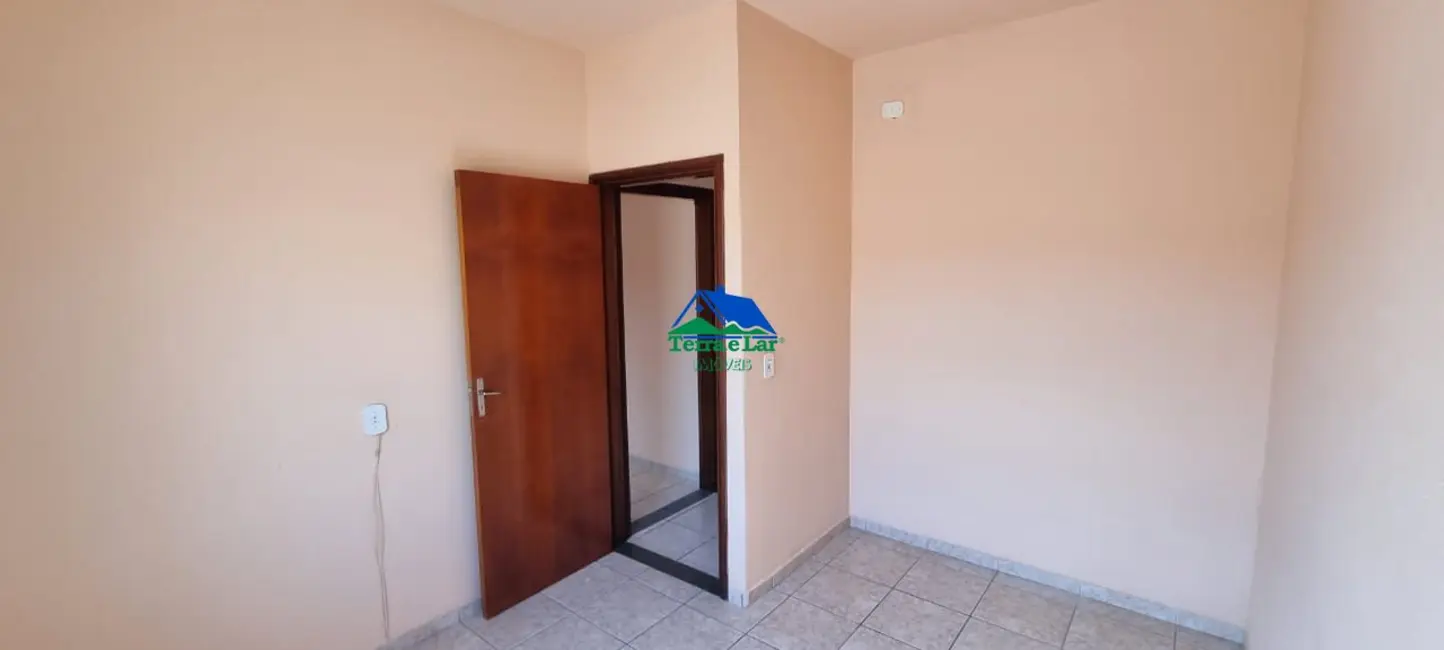 Casa com 3 quartos à venda, 360m2 em Centro, Cruzilia - MG - imagem 4 Foto 4 de Casa com 3 quartos à venda, 360m2 em Centro, Cruzilia - MG