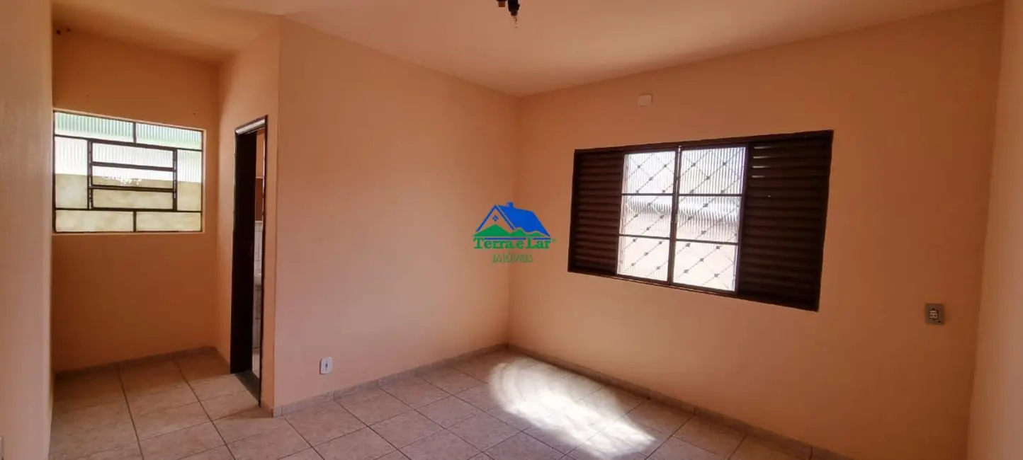 Casa com 3 quartos à venda, 360m2 em Centro, Cruzilia - MG - imagem 7 Foto 7 de Casa com 3 quartos à venda, 360m2 em Centro, Cruzilia - MG