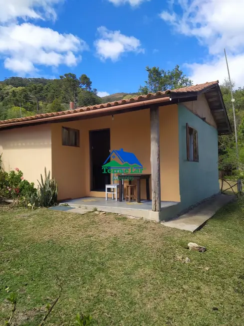 Casa com 2 quartos à venda, 70m2 em Aiuruoca - MG - imagem 1 Foto 1 de Casa com 2 quartos à venda, 70m2 em Aiuruoca - MG