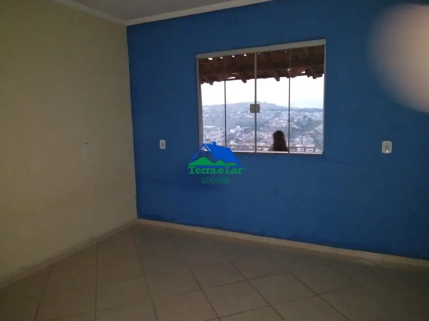 Foto 2 de Sobrado com 3 quartos à venda, 180m2 em Sao Lourenco - MG