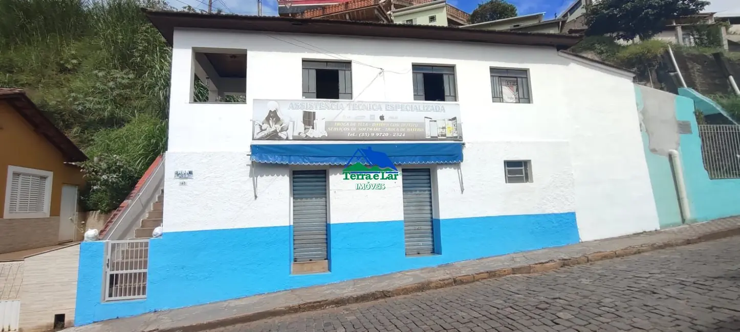 Sobrado com 3 quartos à venda, 220m2 em Centro, Aiuruoca - MG - imagem 1 Foto 1 de Sobrado com 3 quartos à venda, 220m2 em Centro, Aiuruoca - MG