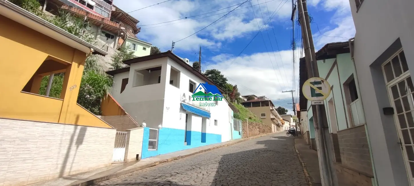 Sobrado com 3 quartos à venda, 220m2 em Centro, Aiuruoca - MG - imagem 5 Foto 5 de Sobrado com 3 quartos à venda, 220m2 em Centro, Aiuruoca - MG