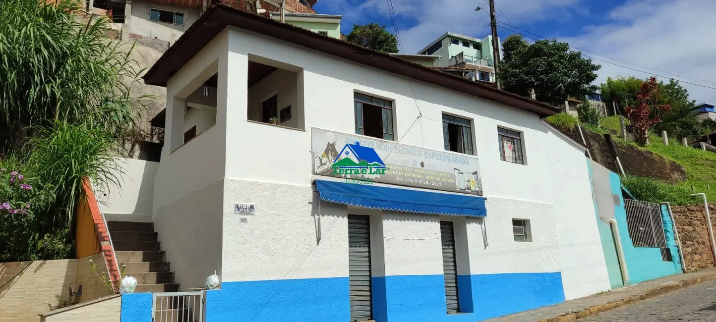 Sobrado com 3 quartos à venda, 220m2 em Centro, Aiuruoca - MG - imagem 7 Foto 7 de Sobrado com 3 quartos à venda, 220m2 em Centro, Aiuruoca - MG