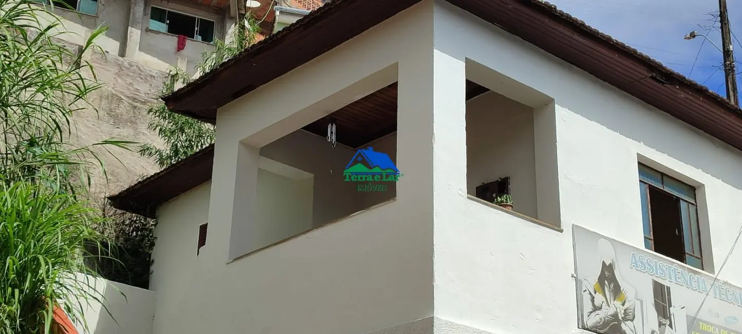 Sobrado com 3 quartos à venda, 220m2 em Centro, Aiuruoca - MG - imagem 3 Foto 3 de Sobrado com 3 quartos à venda, 220m2 em Centro, Aiuruoca - MG