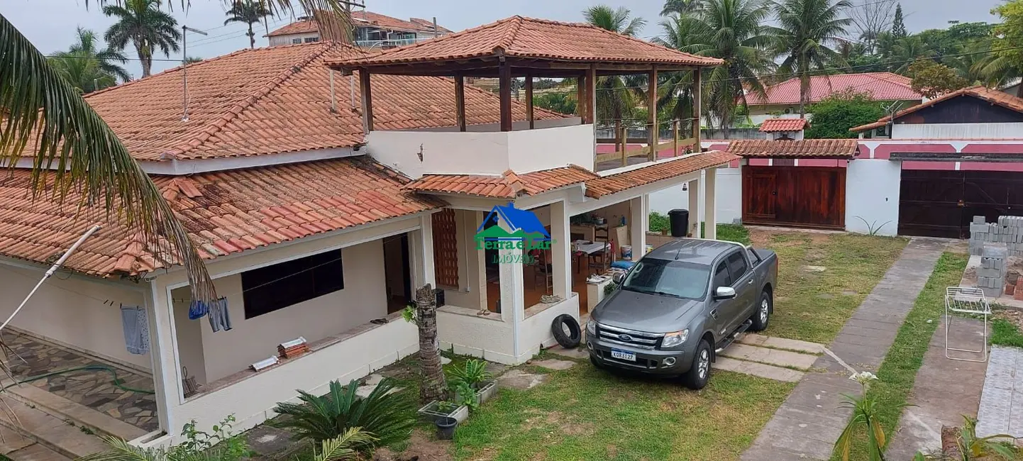 Foto 1 de Casa com 4 quartos à venda, 220m2 em Gravatá, Saquarema - RJ