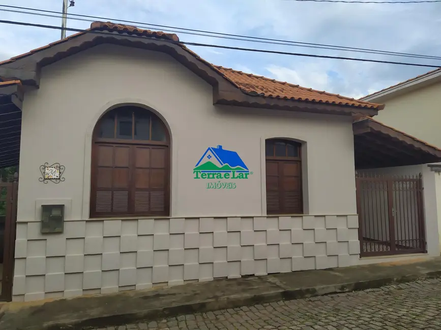 Foto 2 de Casa com 4 quartos à venda, 240m2 em Centro, Aiuruoca - MG