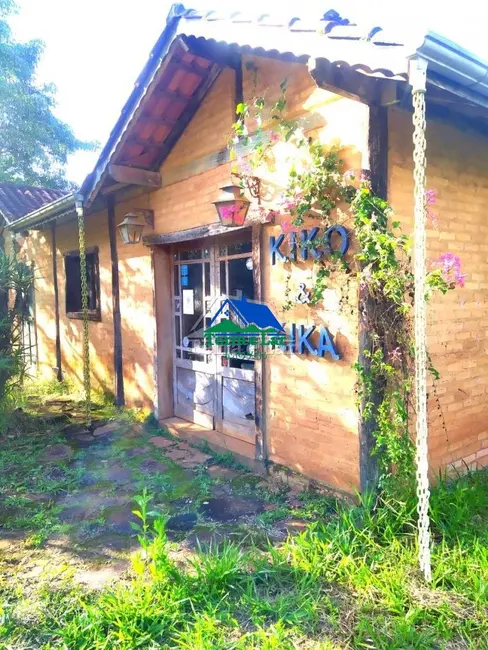 Foto 1 de Loja à venda, 220m2 em Aiuruoca - MG