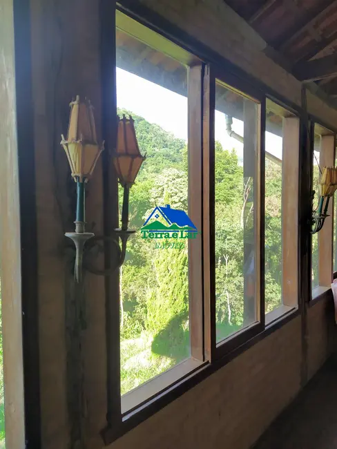 Foto 8 de Loja à venda, 220m2 em Aiuruoca - MG