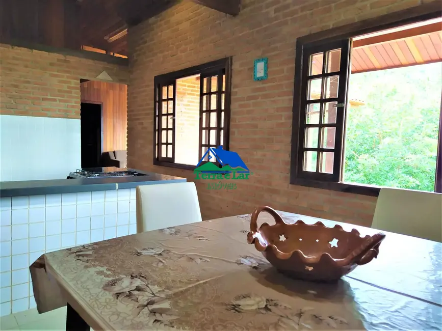 Chácara com 3 quartos à venda, 170m2 em Aiuruoca - MG - imagem 3 Foto 3 de Chácara com 3 quartos à venda, 170m2 em Aiuruoca - MG