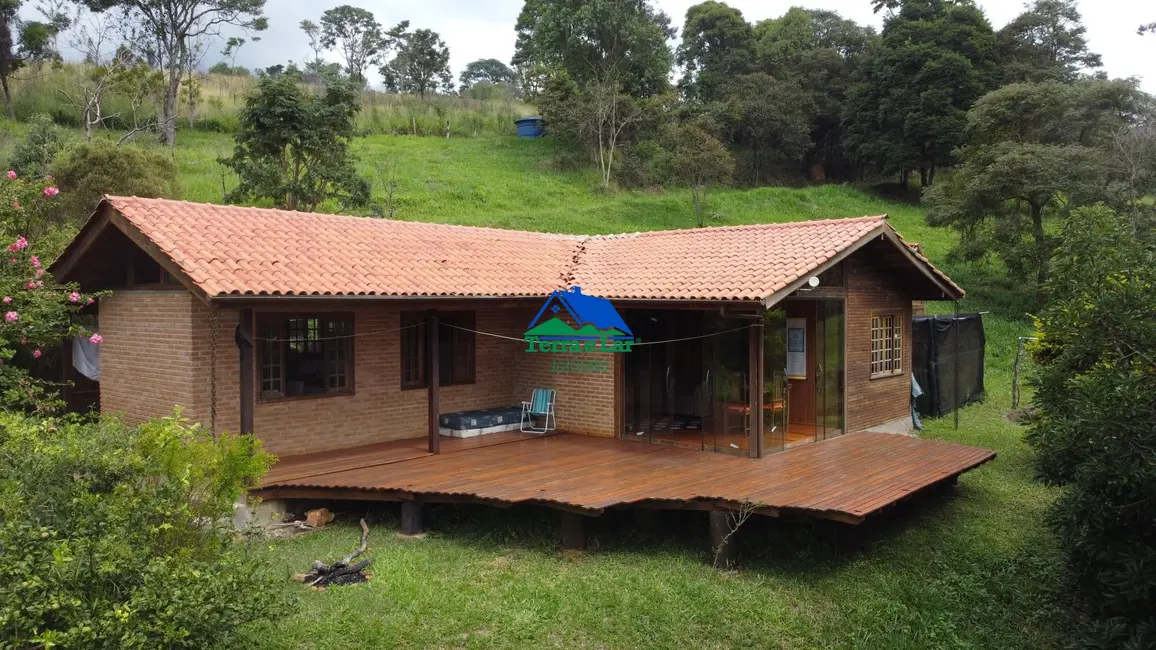 Foto 1 de Chácara com 3 quartos à venda, 170m2 em Aiuruoca, MG