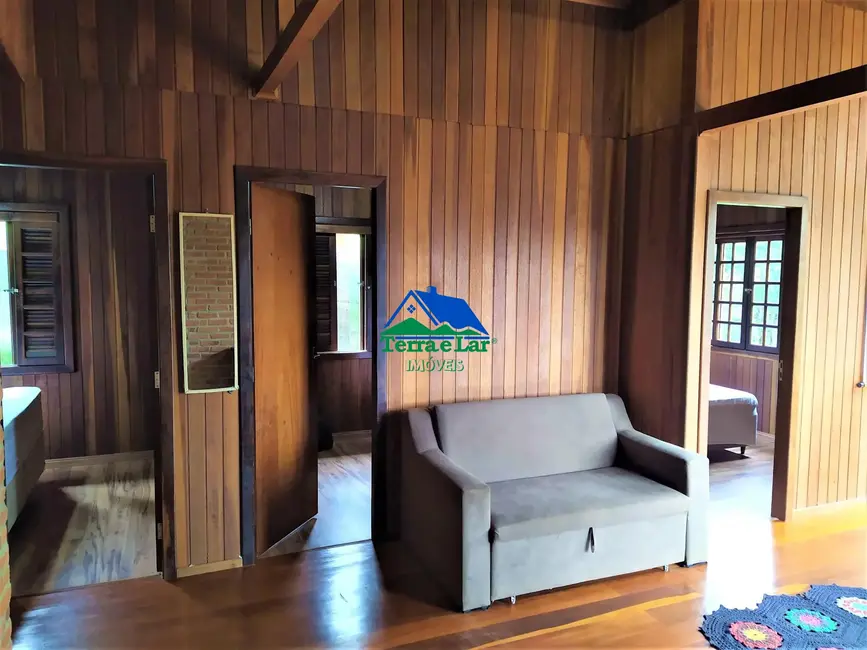 Chácara com 3 quartos à venda, 170m2 em Aiuruoca - MG - imagem 4 Foto 4 de Chácara com 3 quartos à venda, 170m2 em Aiuruoca - MG