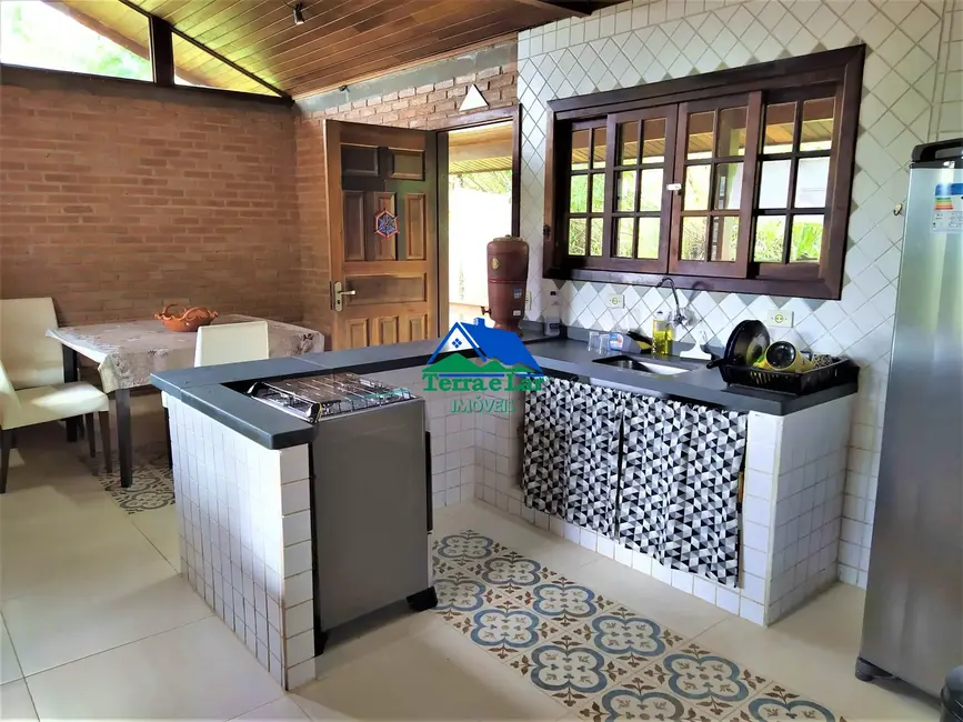 Chácara com 3 quartos à venda, 170m2 em Aiuruoca - MG - imagem 2 Foto 2 de Chácara com 3 quartos à venda, 170m2 em Aiuruoca - MG