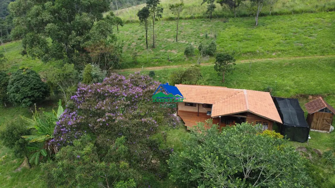 Foto 4 de Chácara com 3 quartos à venda, 170m2 em Aiuruoca - MG