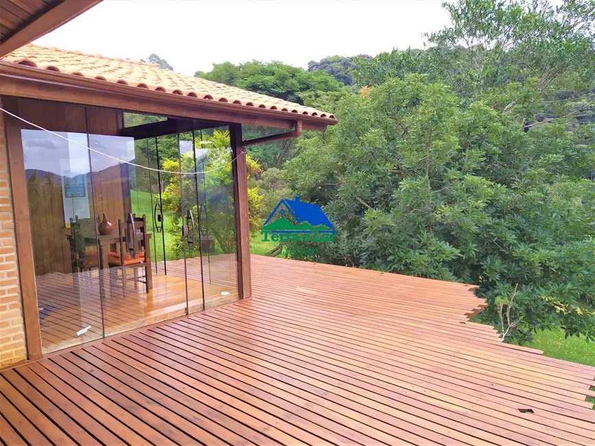 Chácara com 3 quartos à venda, 170m2 em Aiuruoca - MG - imagem 8 Foto 8 de Chácara com 3 quartos à venda, 170m2 em Aiuruoca - MG
