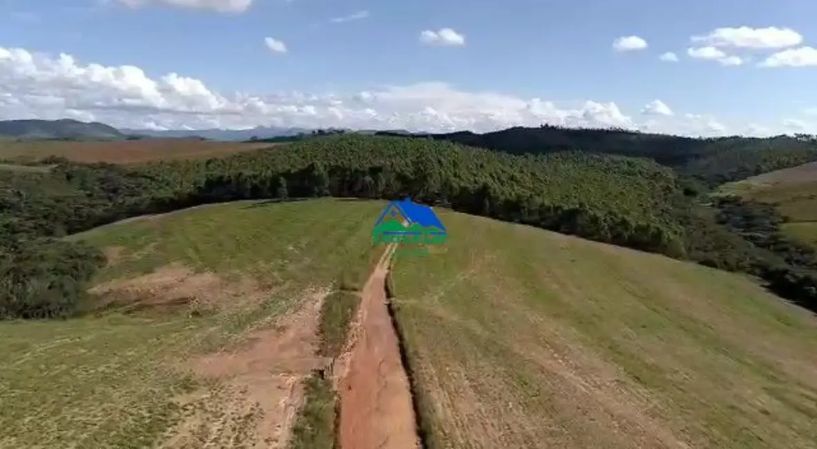 Foto 1 de Fazenda / Haras com 1 quarto à venda, 1000000m2 em Seritinga - MG