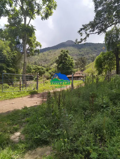 Foto 3 de Fazenda / Haras com 4 quartos à venda, 26m2 em Carvalhos - MG