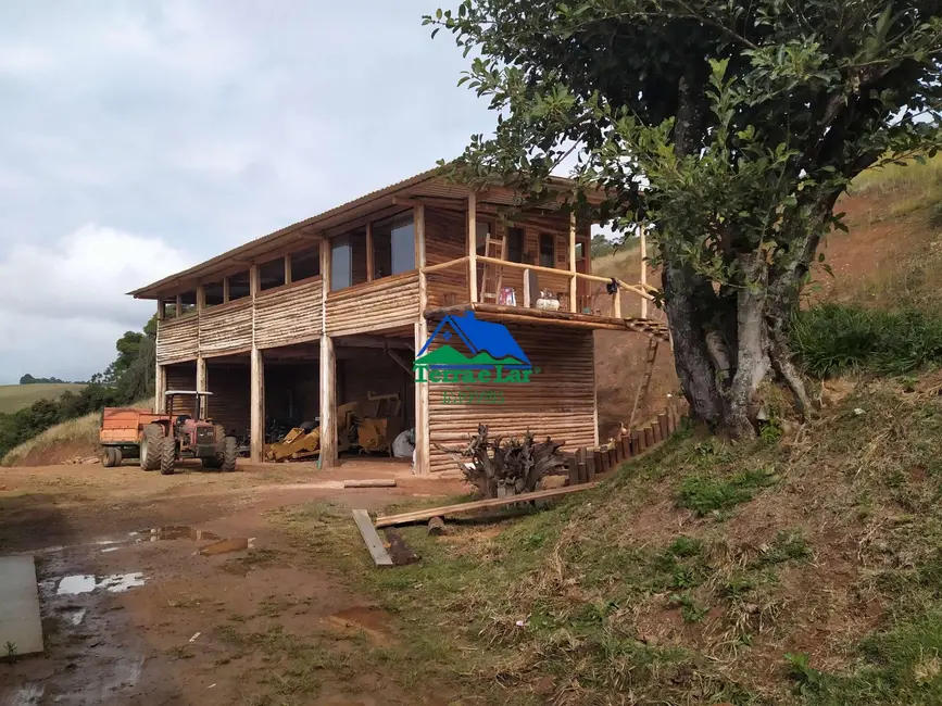 Fazenda / Haras com 5 quartos à venda, 1000m2 em Aiuruoca - MG - imagem 3 Foto 3 de Fazenda / Haras com 5 quartos à venda, 1000m2 em Aiuruoca - MG