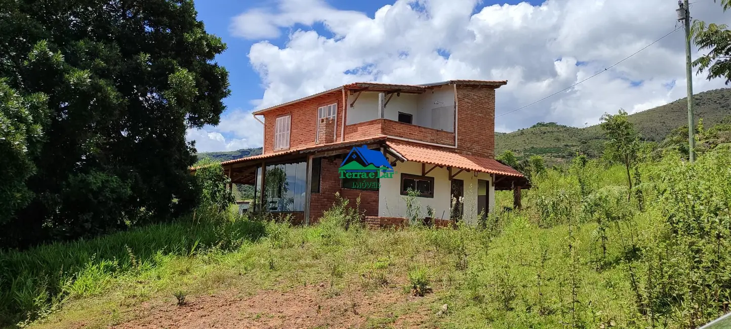 Foto 1 de Chácara com 3 quartos à venda, 30000m2 em Aiuruoca, MG