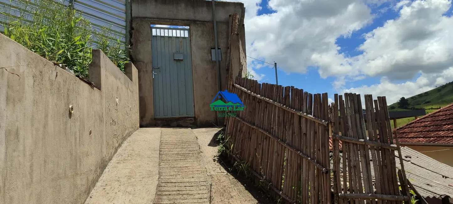 Foto 4 de Casa com 2 quartos à venda, 270m2 em Centro, Aiuruoca - MG