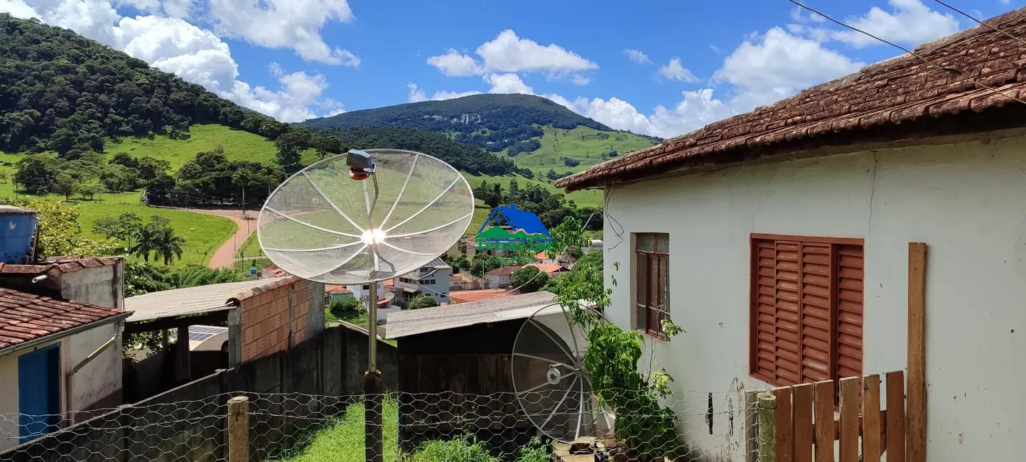 Foto 1 de Casa com 2 quartos à venda, 270m2 em Centro, Aiuruoca - MG