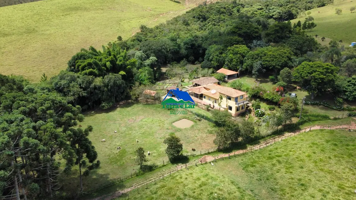 Foto 1 de Fazenda / Haras com 4 quartos à venda, 850000m2 em Aiuruoca - MG