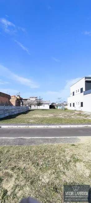 Foto 2 de Terreno / Lote à venda, 450m2 em Laguna - SC