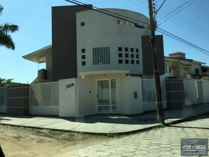 Foto 8 de Casa com 3 quartos à venda, 290m2 em Recife, Tubarao - SC