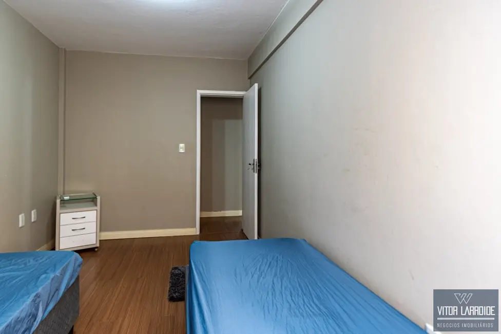Foto 1 de Apartamento com 2 quartos à venda, 69m2 em Laguna - SC