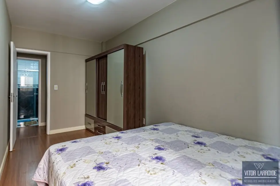 Foto 2 de Apartamento com 2 quartos à venda, 69m2 em Laguna - SC